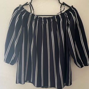 Off the shoulder stripped flow top